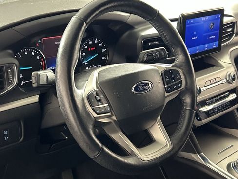 Used 2022 Ford Explorer XLT w/ Equipment Group 202A image 14