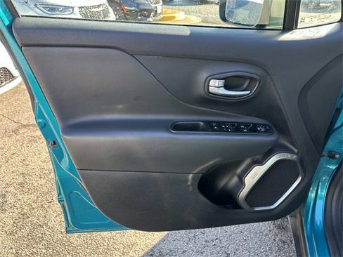 Used 2020 Jeep Renegade Limited w/ UConnect 8.4 Nav Group image 14