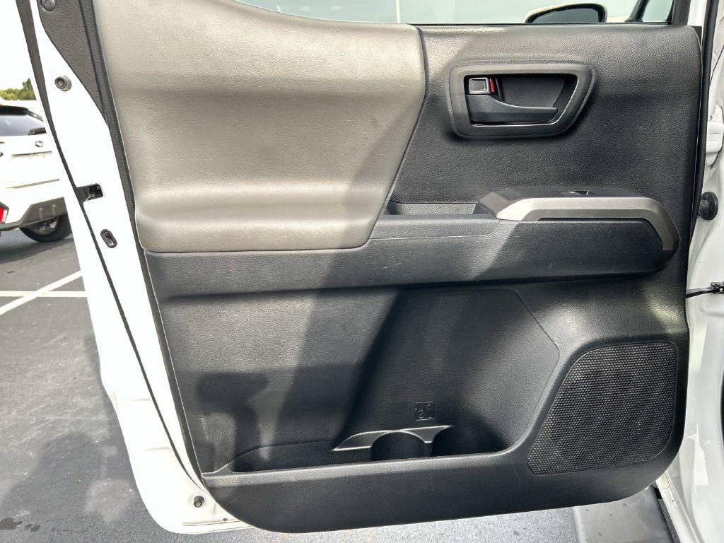 Used 2021 Toyota Tacoma SR5 RWD image 14