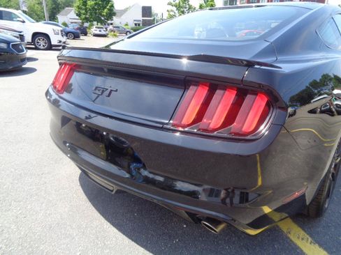 Used 2016 Ford Mustang GT w/ Black Accent Package RWD image 19