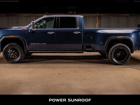 Used 2022 GMC Sierra 3500 Denali w/ Denali Ultimate Package image 6