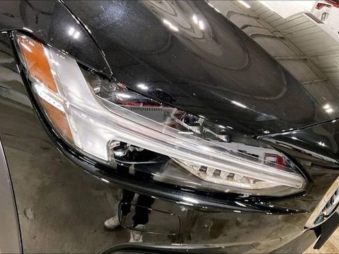 Certified 2024 Volvo V90 B6 Cross Country Plus w/ Climate Package image 30