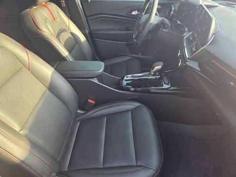 Used 2025 Chevrolet Trax RS w/ Driver Confidence Package FWD image 12