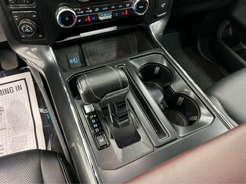 Used 2022 Ford F150 Lariat w/ Equipment Group 502A High image 31