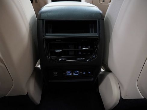 Certified 2025 Jeep Grand Cherokee Limited AWD/4WD image 30