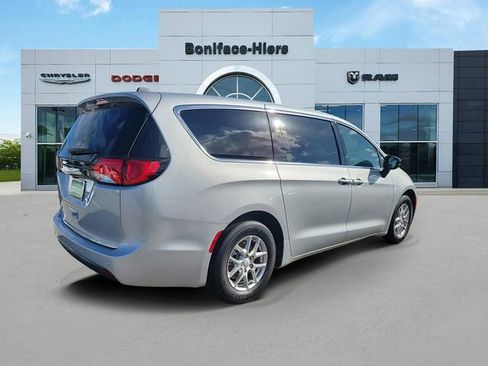 New 2026 Chrysler Voyager LX image 4