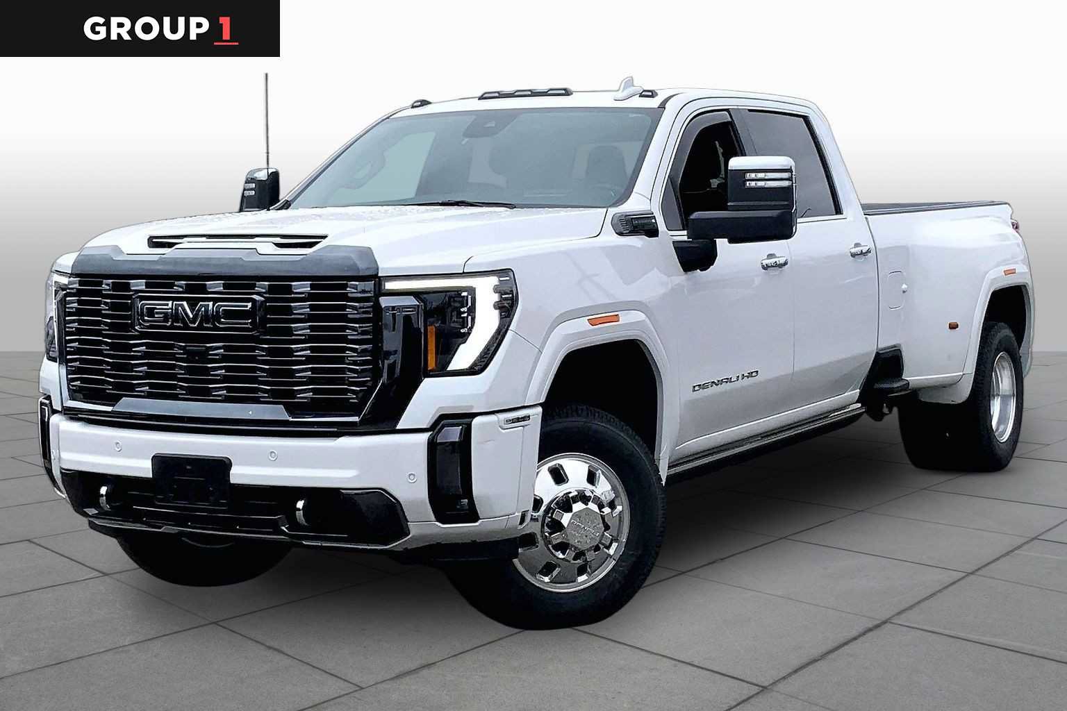 Used 2024 GMC Sierra 3500 Denali Ultimate AWD/4WD image 1