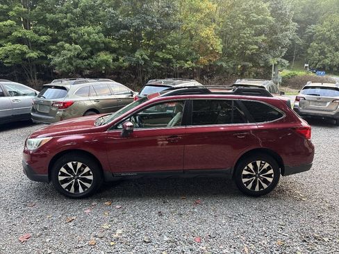 Used 2015 Subaru Outback 3.6R Limited AWD/4WD image 2