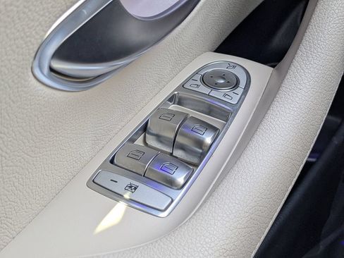 Used 2020 Mercedes-Benz E 350 Sedan image 14