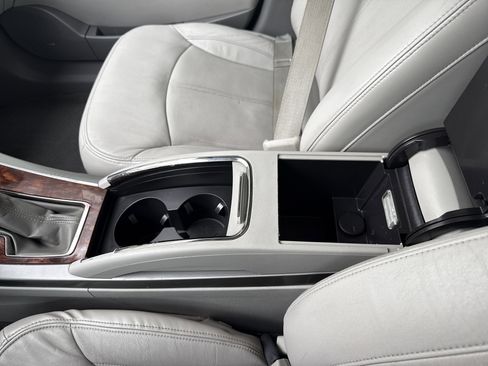 Used 2013 Buick LaCrosse Touring image 19