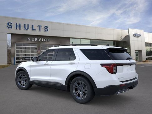 New 2026 Ford Explorer Active w/ Active Comfort Package image 4