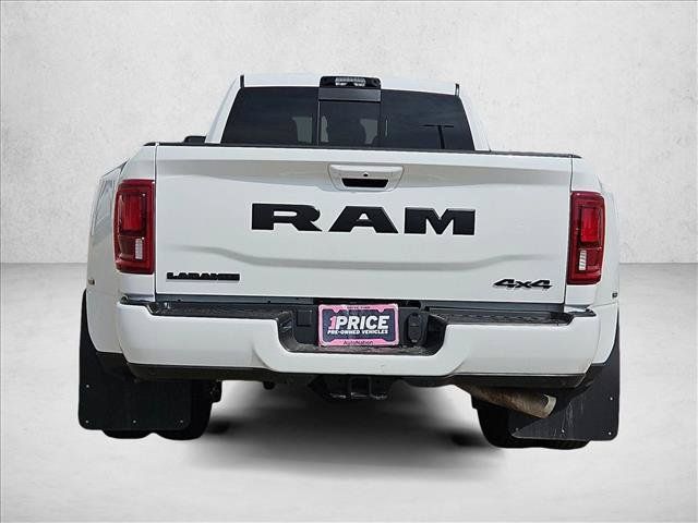 Used 2025 RAM 3500 Laramie AWD/4WD image 6