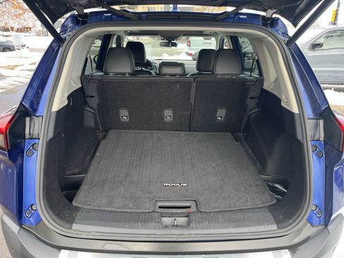 Certified 2023 Nissan Rogue SV w/ SV Premium Package image 17