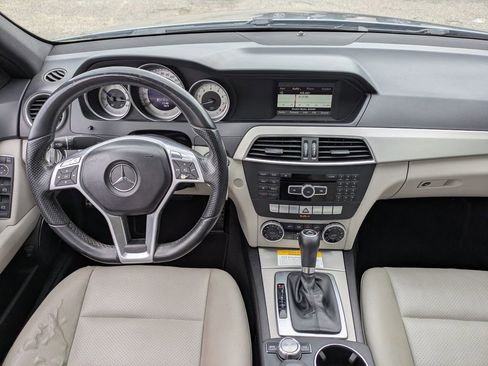 Used 2014 Mercedes-Benz C 250 Sedan image 16
