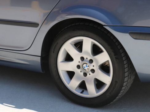 Used 2004 BMW 325xi Sedan AWD/4WD image 48