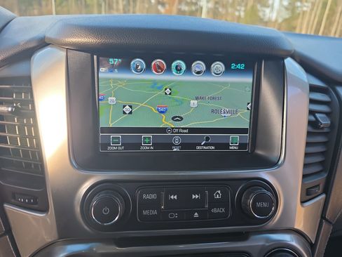 Used 2017 Chevrolet Suburban Premier image 24