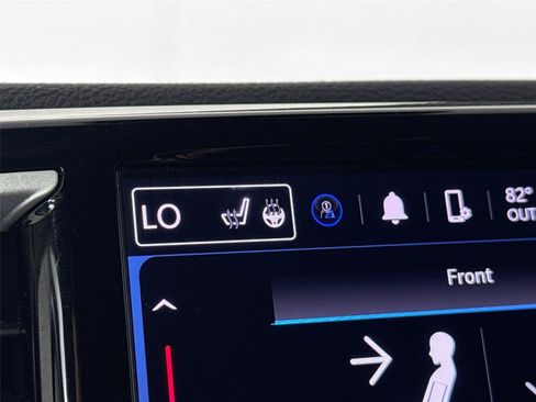 Used 2022 Chrysler Pacifica Touring-L FWD image 6