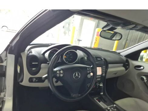 Used 2006 Mercedes-Benz SLK 350 image 9