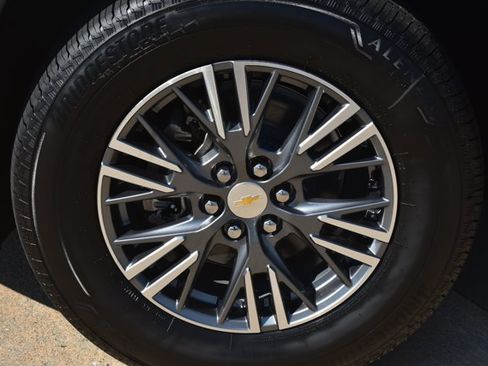 New 2026 Chevrolet Traverse LT w/ Driver Confidence Package FWD image 10