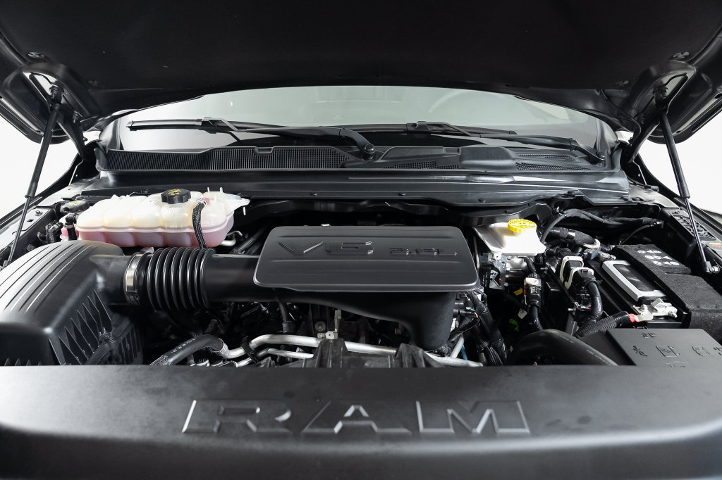 Used 2025 RAM 1500 Big Horn RWD image 41