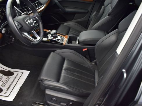 Used 2022 Audi Q5 e Prestige w/ Prestige Package image 10