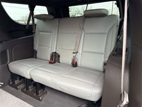 Used 2021 Chevrolet Suburban LT image 28