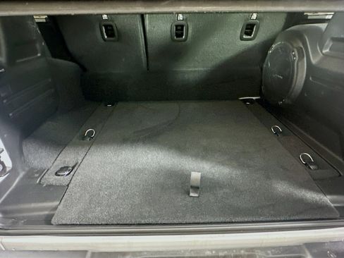 Used 2023 Jeep Wrangler Unlimited w/ Sun & Screen Package image 26