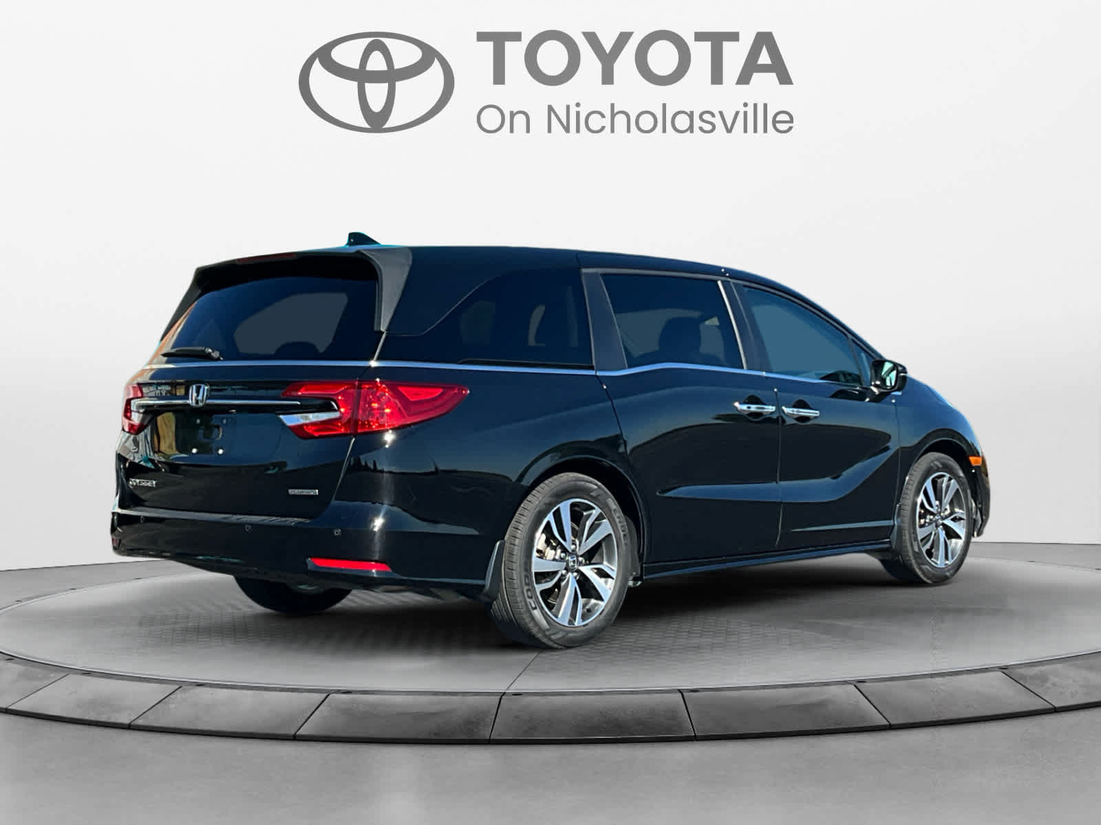 Used 2024 Honda Odyssey Touring image 5