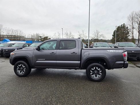 Used 2021 Toyota Tacoma TRD Off-Road w/ Technology Package image 8