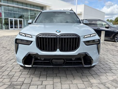 New 2026 BMW X7 xDrive40i w/ M Sport Package AWD/4WD image 6