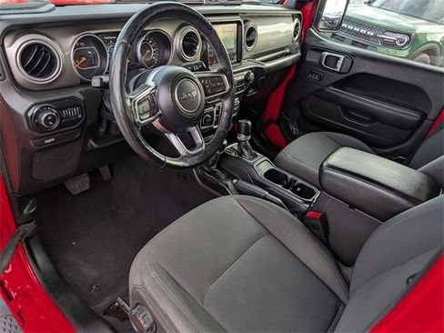 Used 2020 Jeep Gladiator Overland image 9