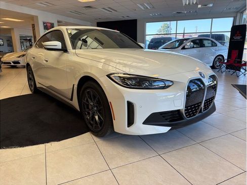 Used 2023 BMW i4 eDrive35 w/ Premium Package RWD image 3