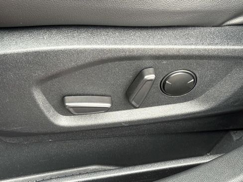 Used 2021 Ford Edge SEL w/ Convenience Package image 21