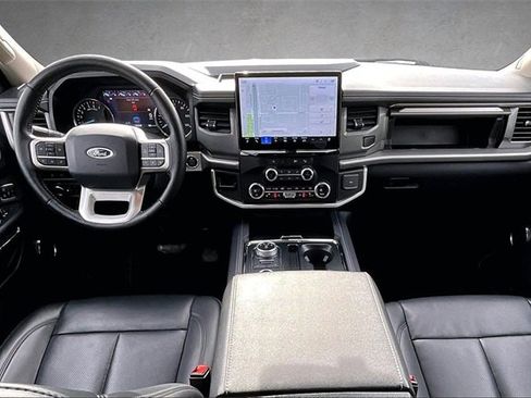 Certified 2024 Ford Expedition XLT image 12