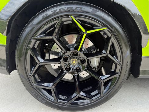 Used 2023 Lamborghini Urus Performante AWD/4WD image 63