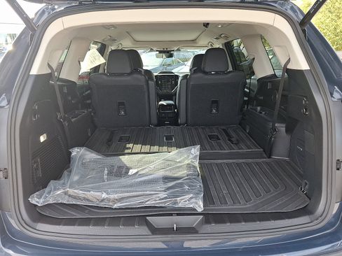 Used 2025 Subaru Ascent Bronze Edition image 28