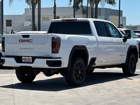 Certified 2025 GMC Sierra 2500 AT4 AWD/4WD image 4