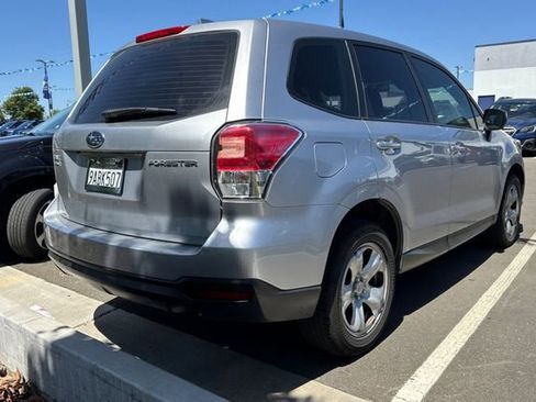 Used 2018 Subaru Forester 2.5i AWD/4WD image 5