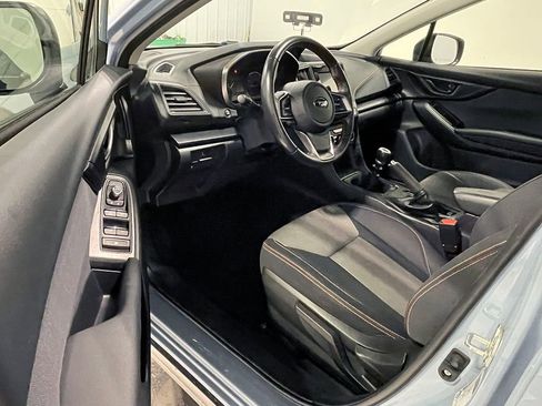 Used 2021 Subaru Crosstrek 2.0i Premium image 16