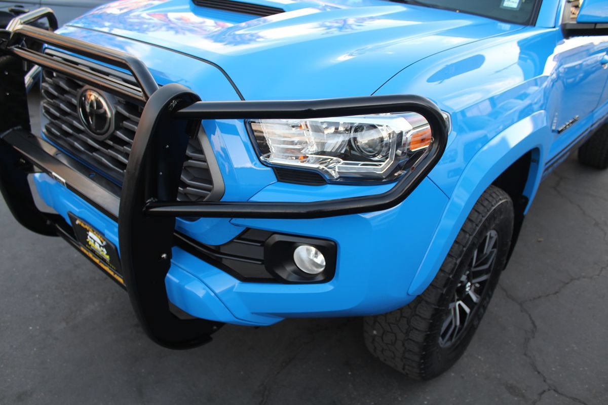 Used 2021 Toyota Tacoma TRD Sport AWD/4WD image 11