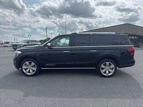 Used 2024 Ford Expedition Max Platinum image 2