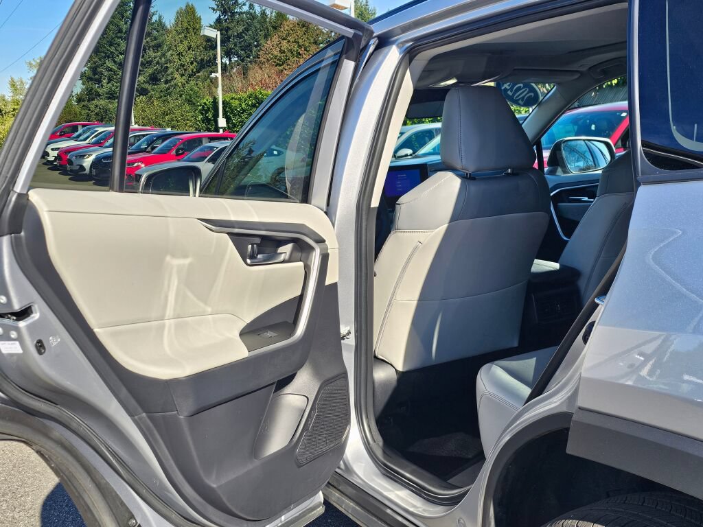 Used 2024 Toyota RAV4 XLE Premium w/ Weather Package AWD/4WD image 17