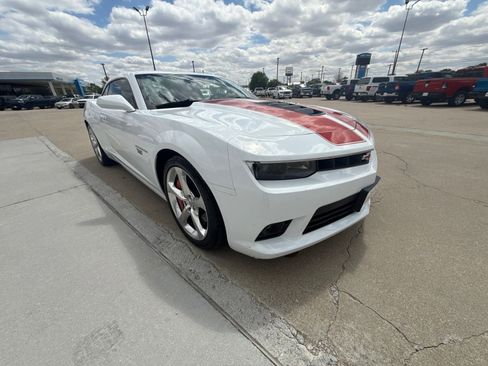 Used 2014 Chevrolet Camaro SS w/ RS Package RWD image 8