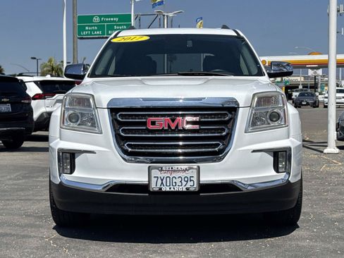 Used 2017 GMC Terrain SLT FWD image 2