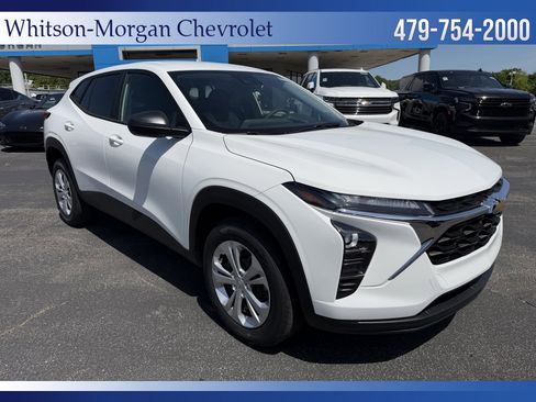New 2026 Chevrolet Trax LS FWD image 3