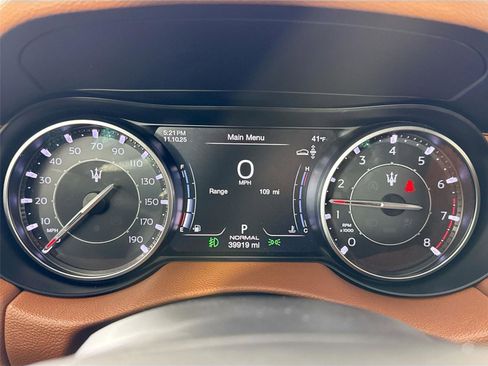 Used 2022 Maserati Levante GT image 19