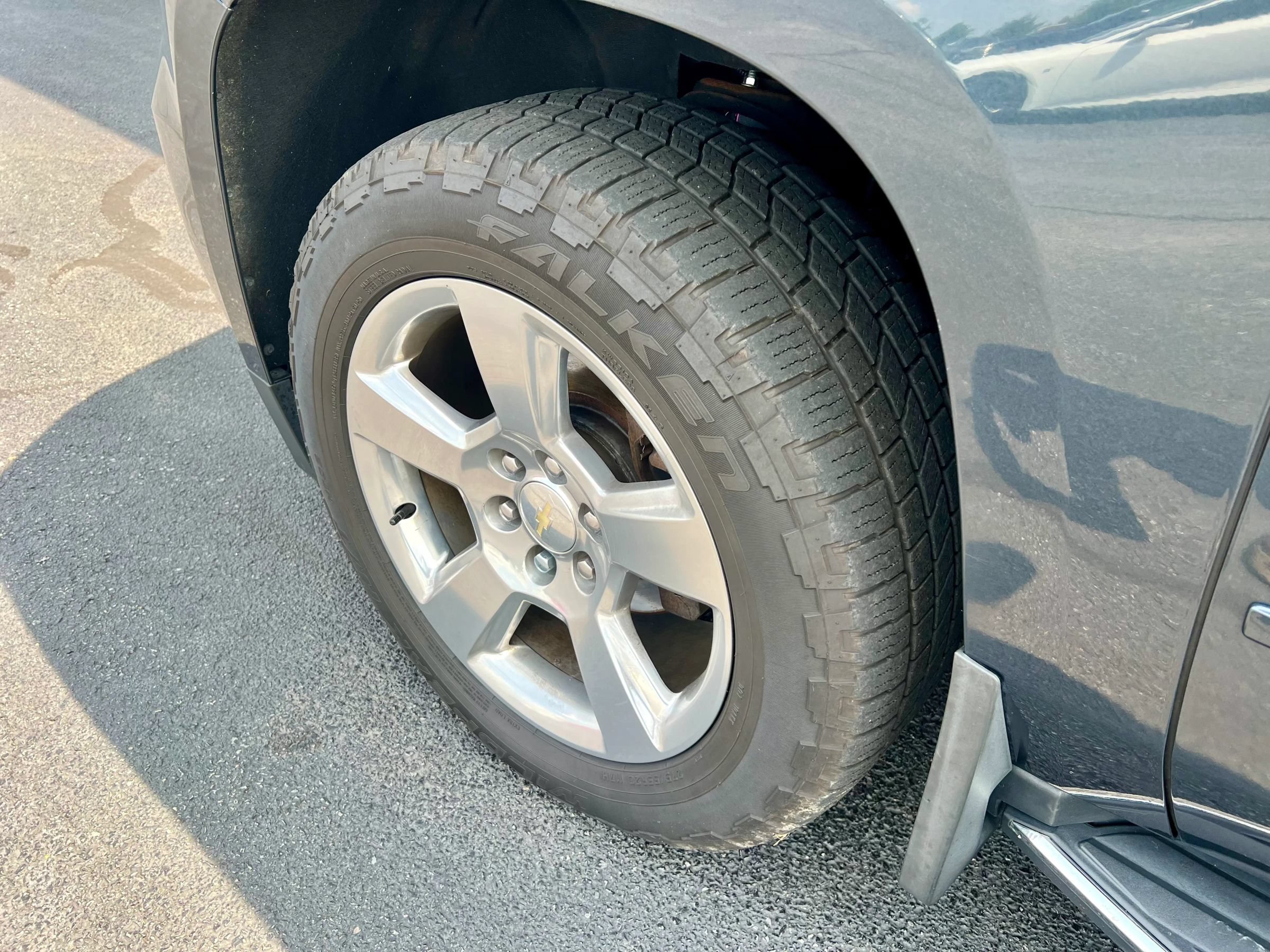 Used 2020 Chevrolet Suburban Premier AWD/4WD image 14