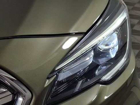 Used 2018 Subaru Outback 3.6R Touring AWD/4WD image 12