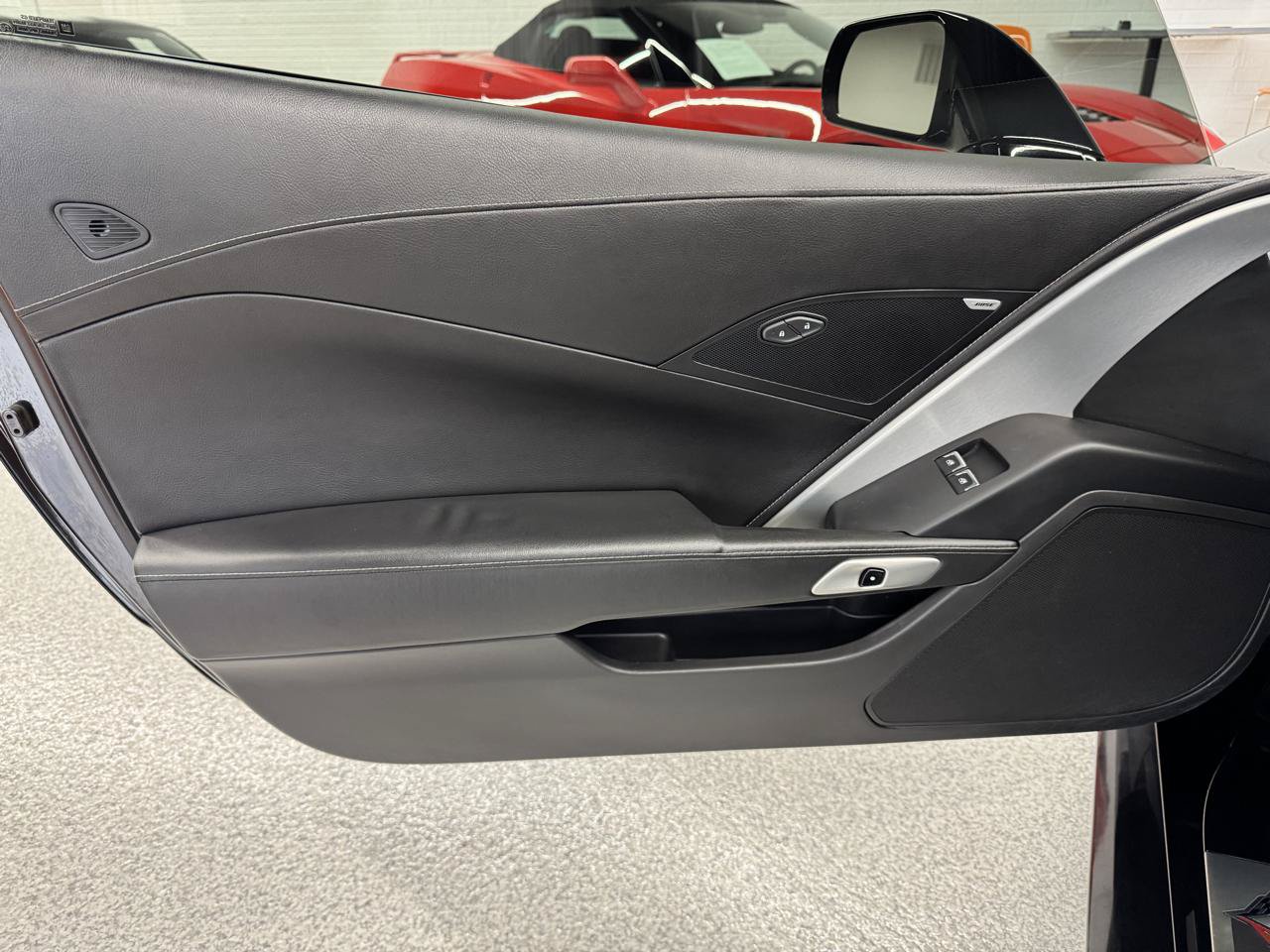 Used 2019 Chevrolet Corvette Stingray Coupe w/ 1LT RWD image 38