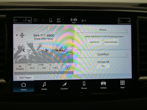 Used 2023 Chrysler Pacifica Touring-L FWD image 11
